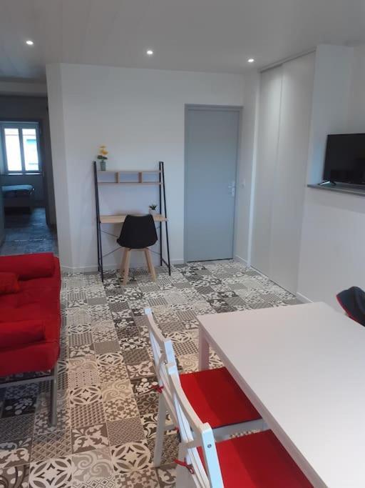 Frasne Logement Entier. Gite Les Brimbelles Esterno foto